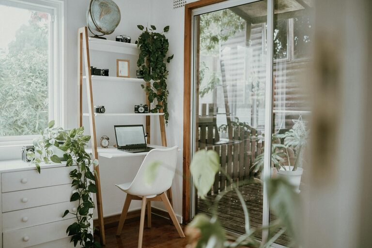 Tips for Creating a Cozy and Productive Home Office Space