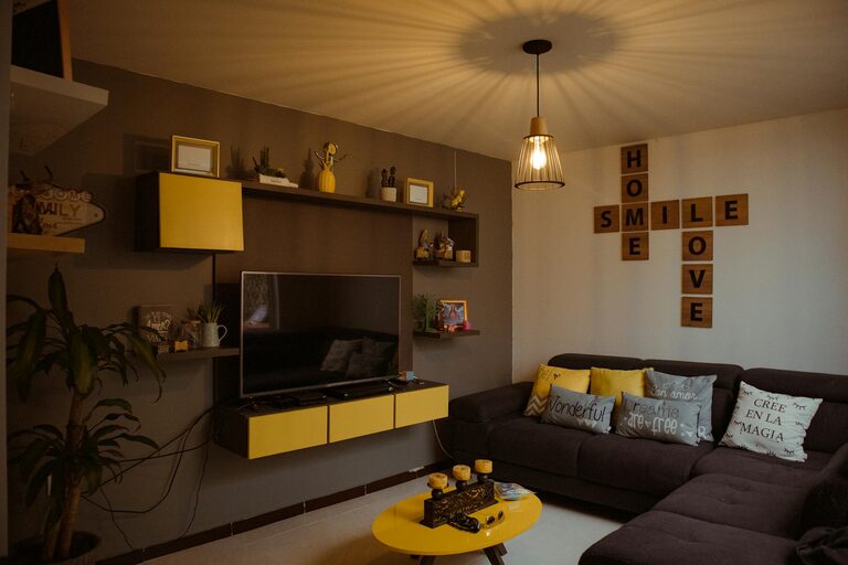 Simple Tips for Creating a Cozy and Inviting Living Space